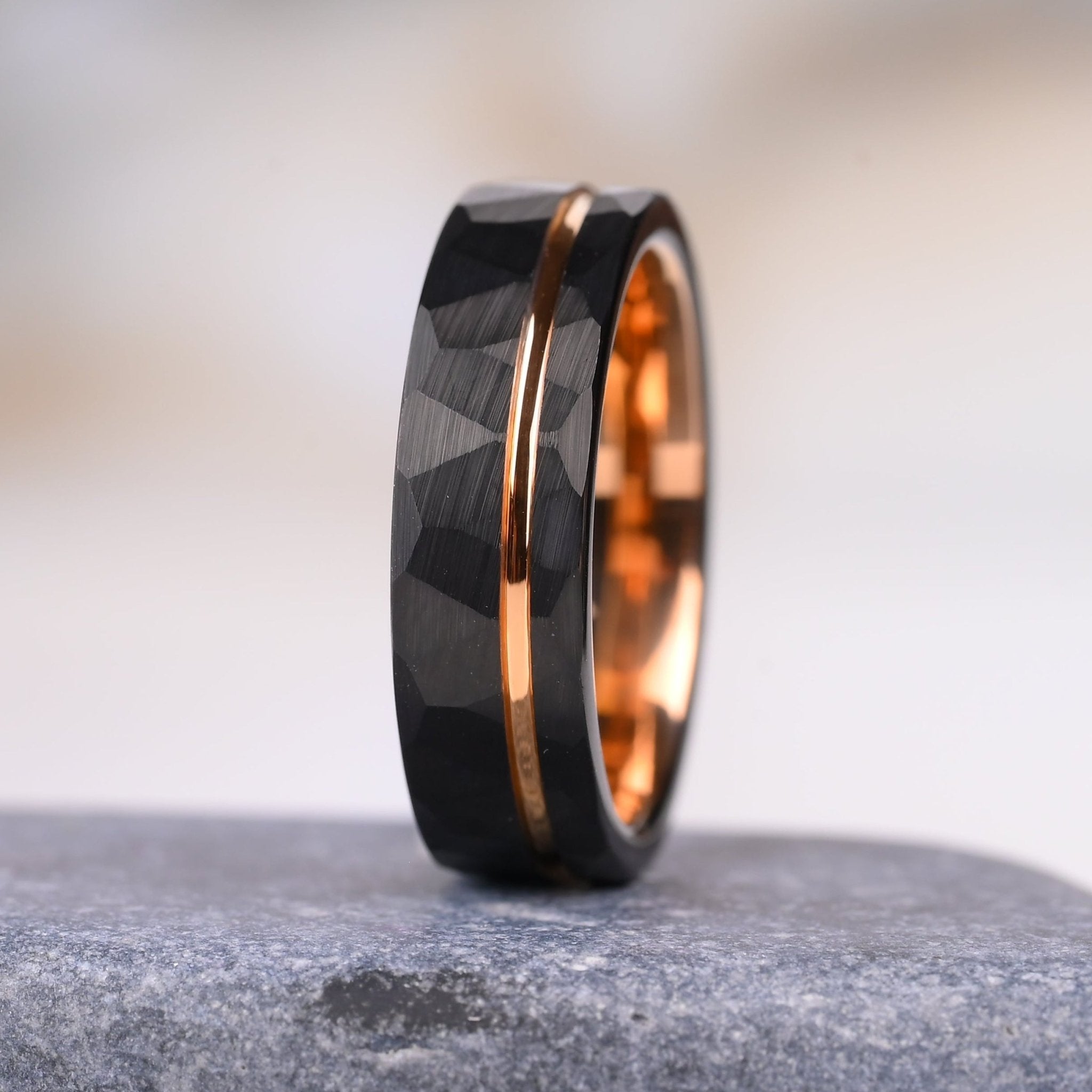 CEO - Ringe - Unisex - Wolfram Ringe - Roségold innen und Streifen – Jubiläumsringe – Eheringe – Verlobungsringe – Monetto Ringe