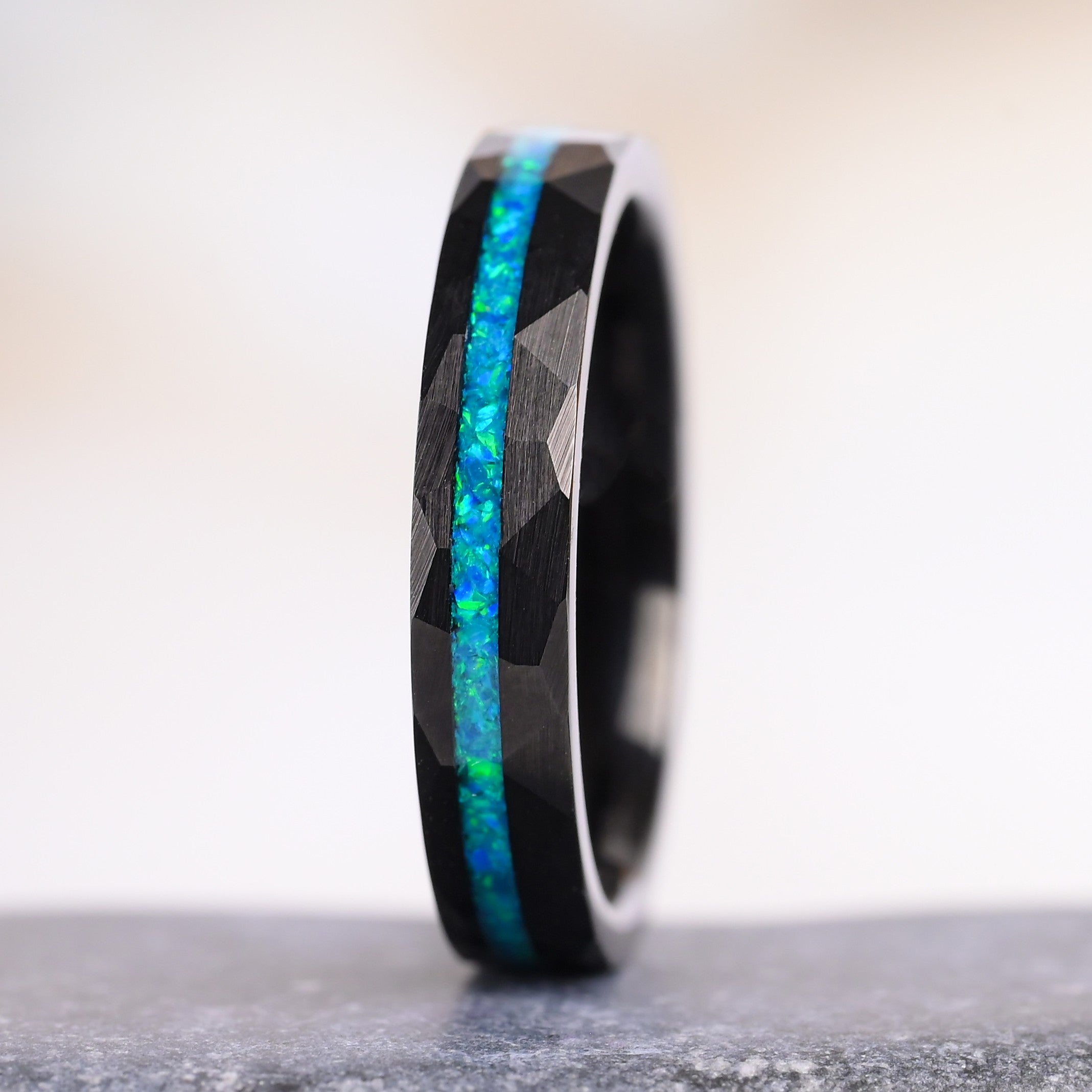 Enigma - Ringe Fur Damen - Wolfram Ring - Grüne Opal Einlage - Jubiläumsring, Ehering - Monetto Ringe
