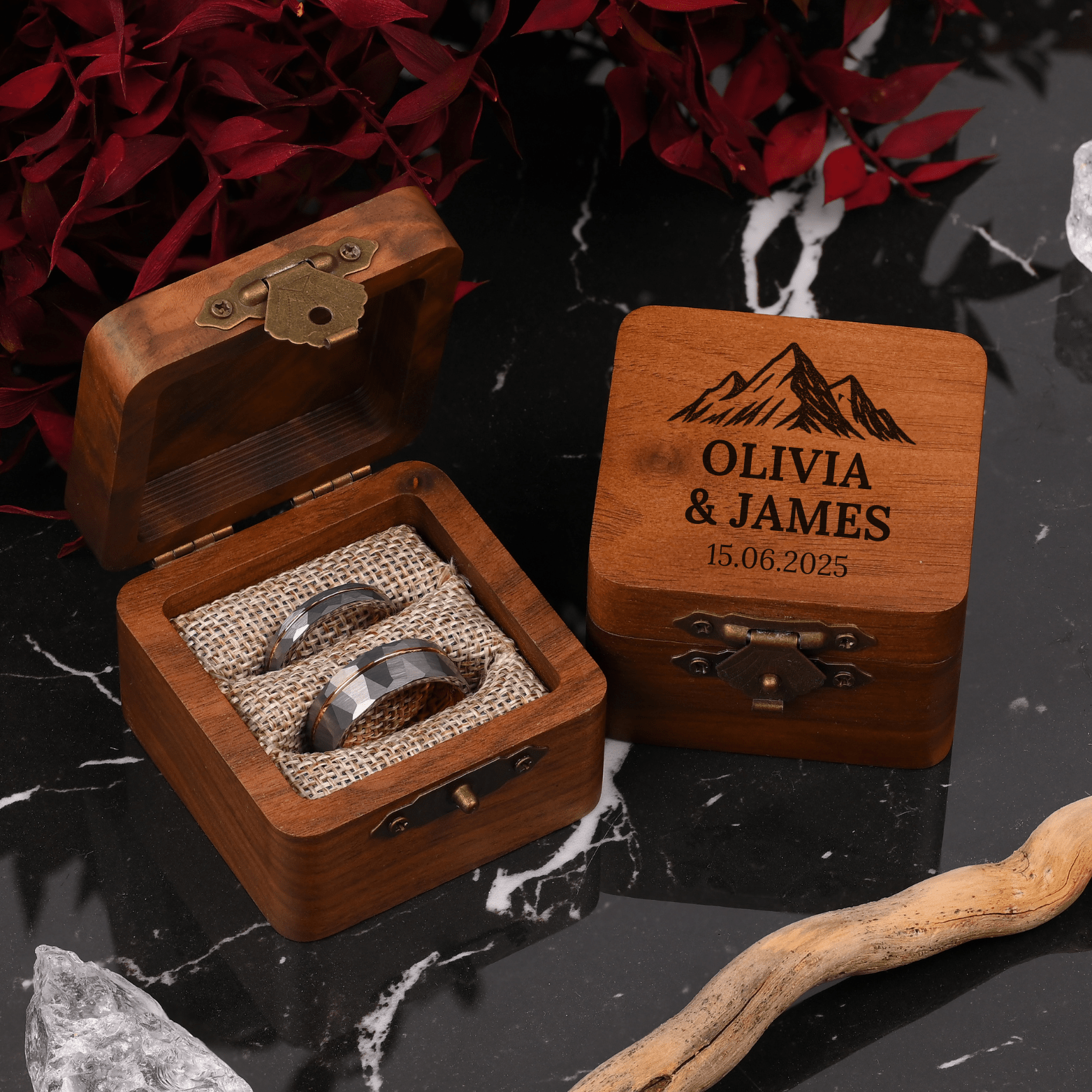 Personalizable walnut wood box