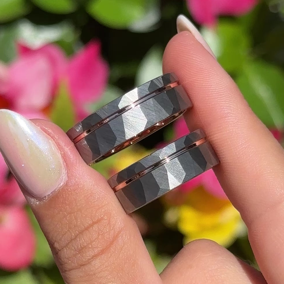 Video von Silberring für Paare mit Roségoldstreifen und dauerhaftem Design