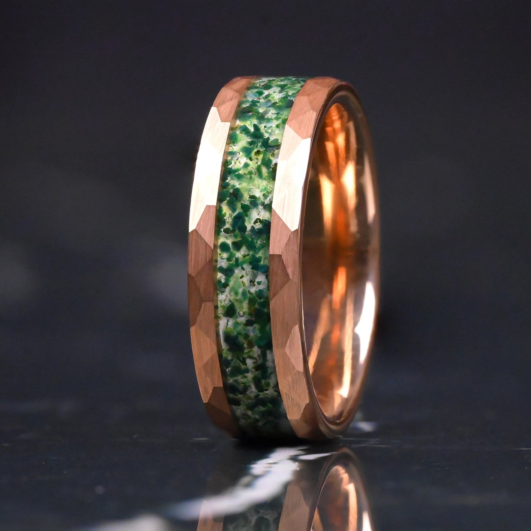 Sonnenwende – Ringe für Herren, Wolframringe – Moosachat-Einlage – Jubiläumsring, Ehering – Monetto Ringe