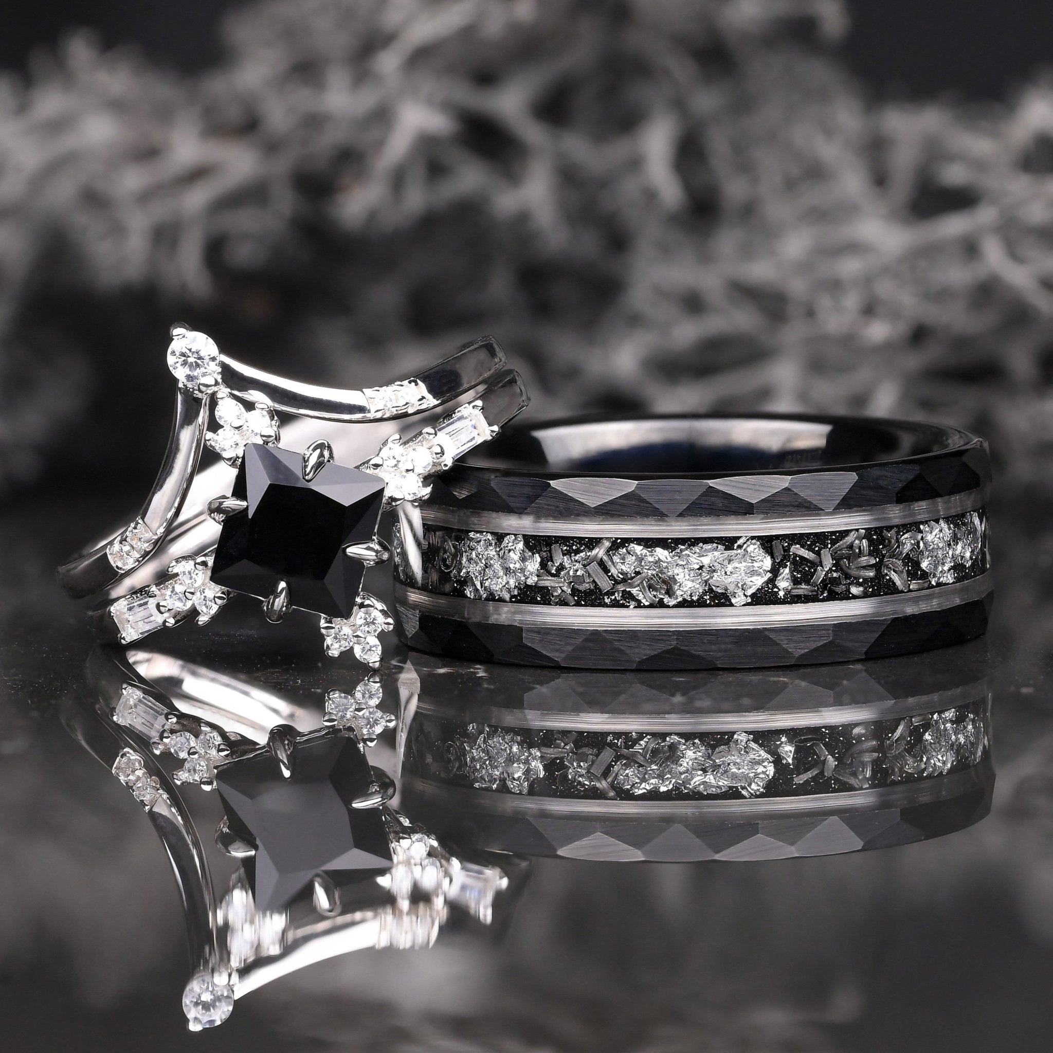 Ringe für Paare aus schwarzem Wolfram mit Meteoriteneinlage, Sterling Silber Ring