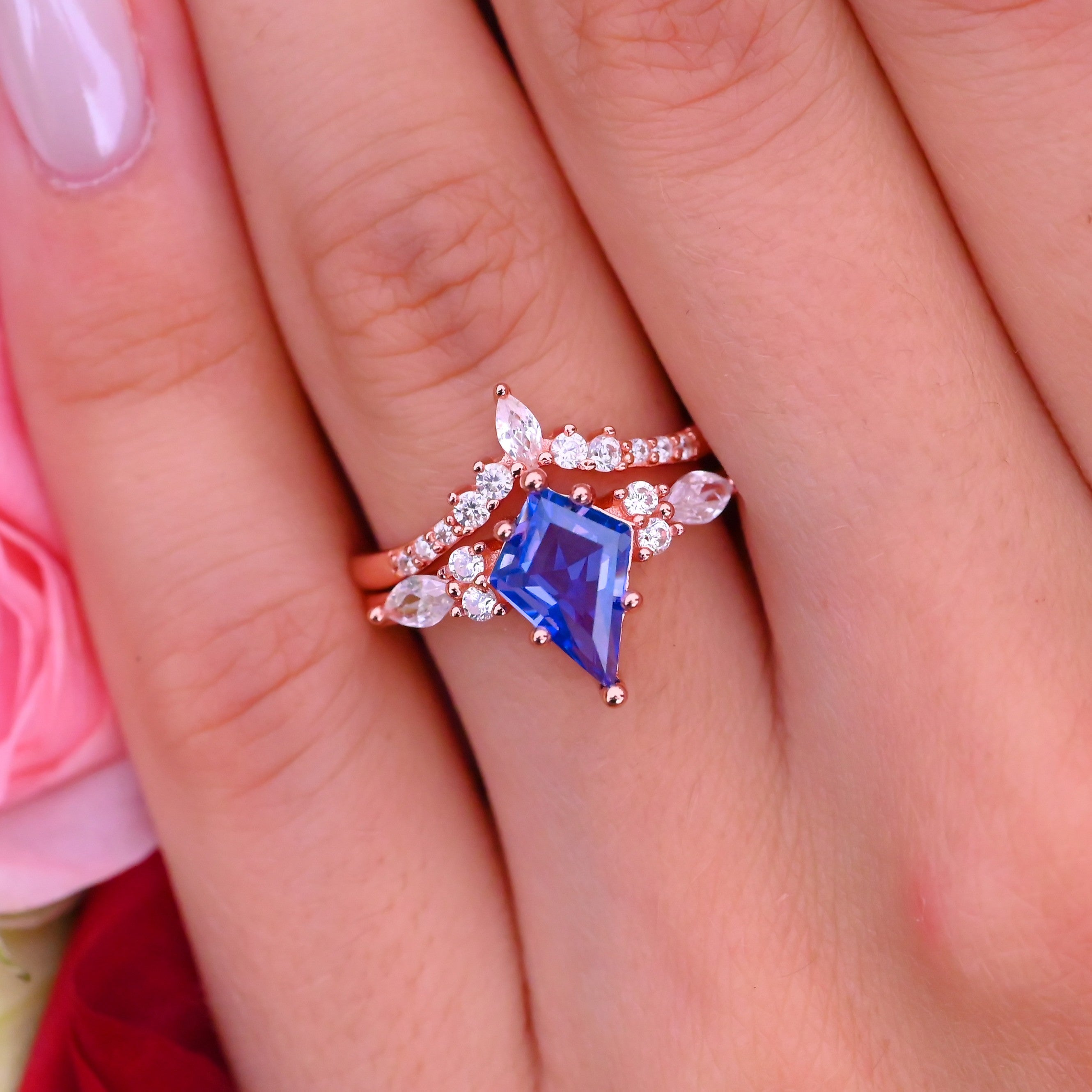 Luminous rings for women